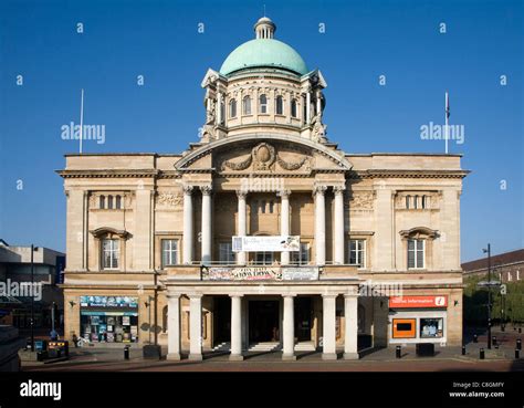 hull city hall address